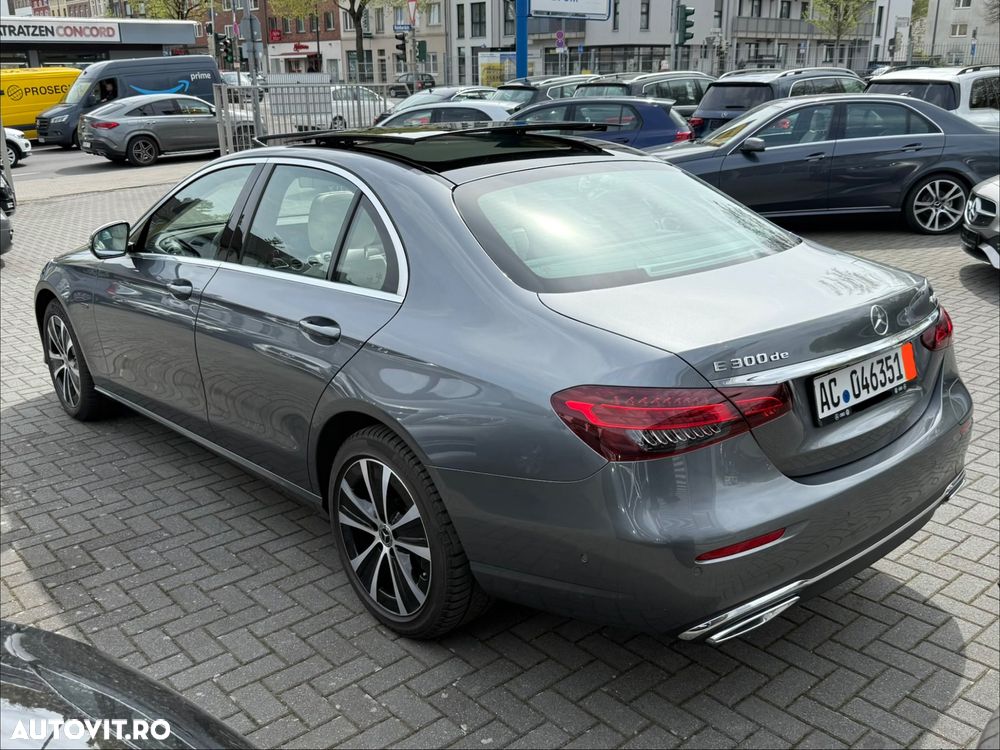 Mercedes-Benz E 220 d 4Matic 9G-TRONIC Avantgarde - 8