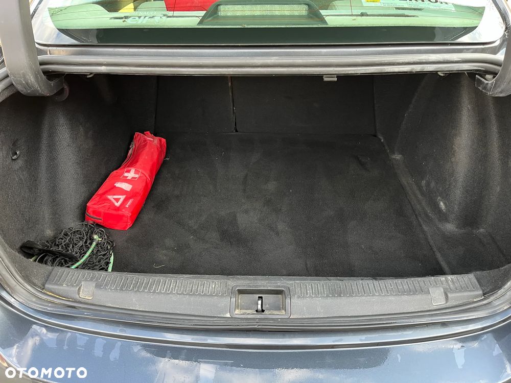 Renault Fluence 1.6 16V Expression - 11