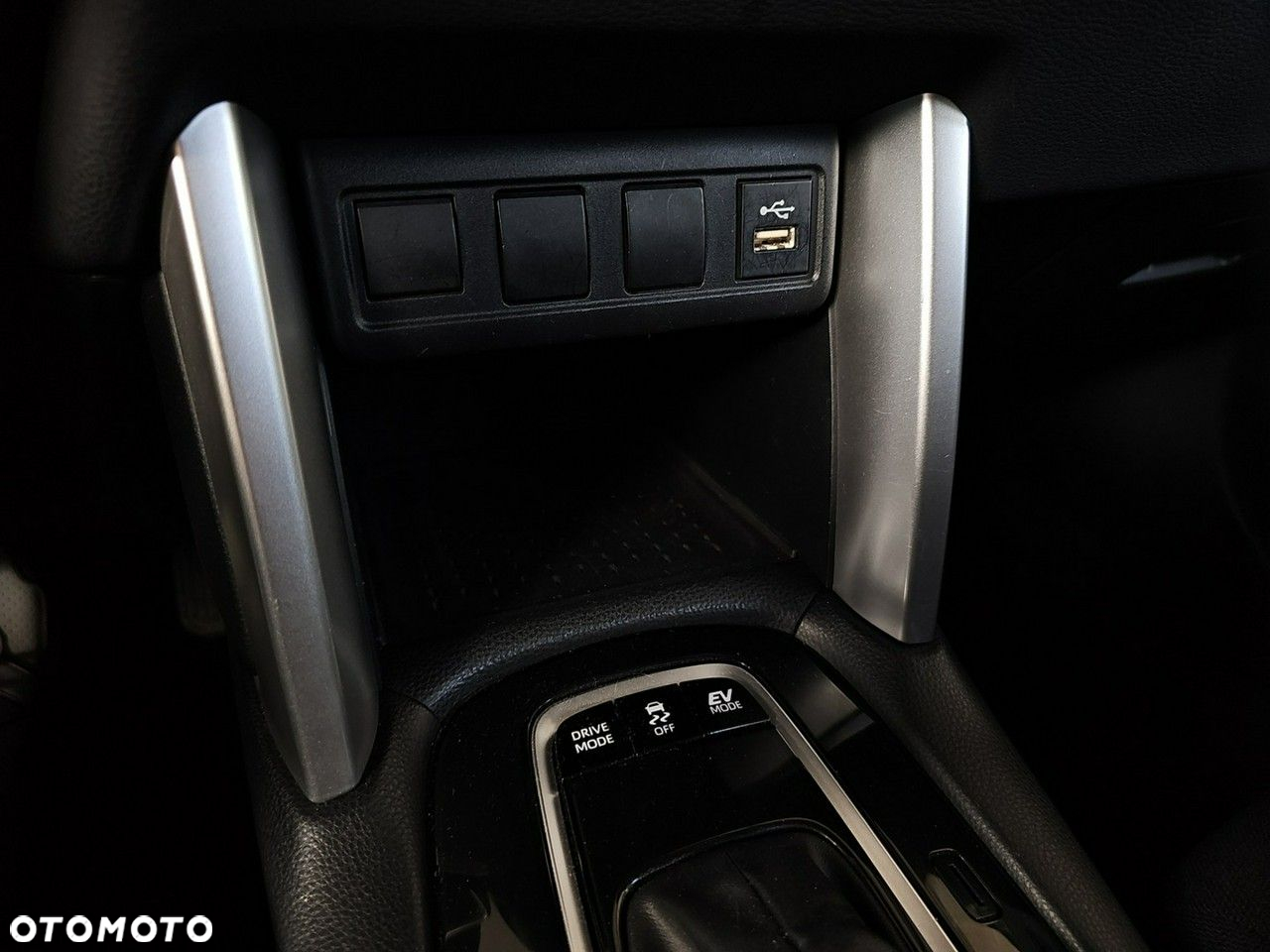 Toyota Corolla Cross - 25