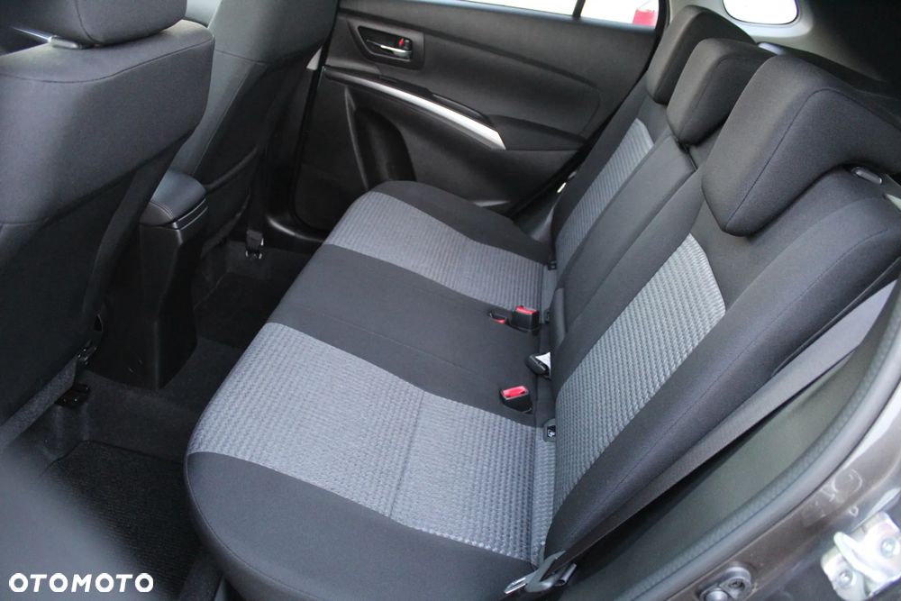 Suzuki SX4 S-Cross 1.4 SHVS Elegance SP - 13