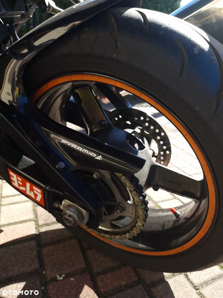 Suzuki GSX-R - 9