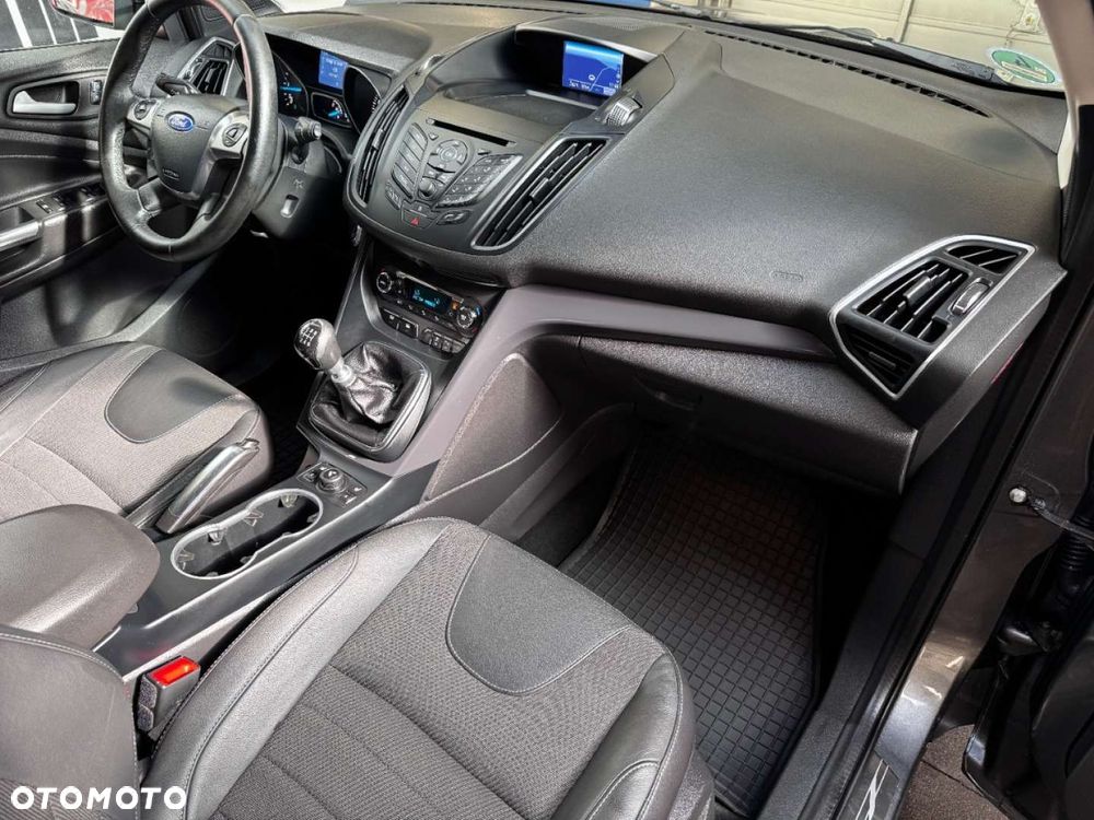 Ford Kuga - 41