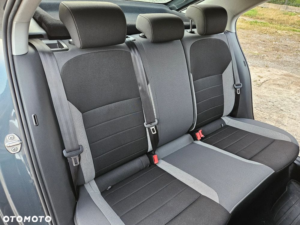 Skoda RAPID 1.0 TSI Ambition - 23