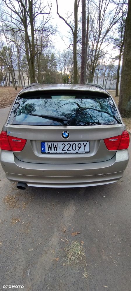 BMW Seria 3 320i - 15