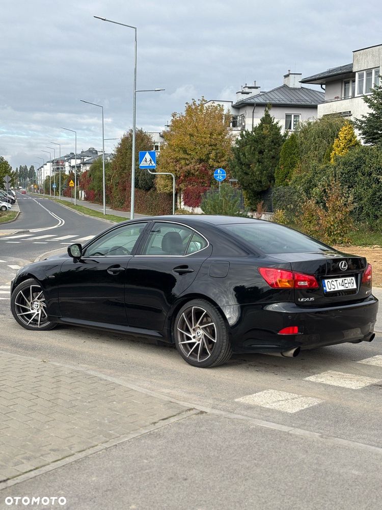 Lexus IS 220 D Prestige - 11