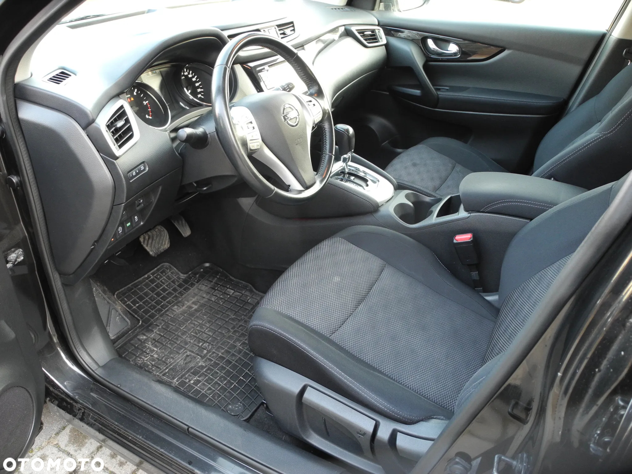 Nissan Qashqai - 11