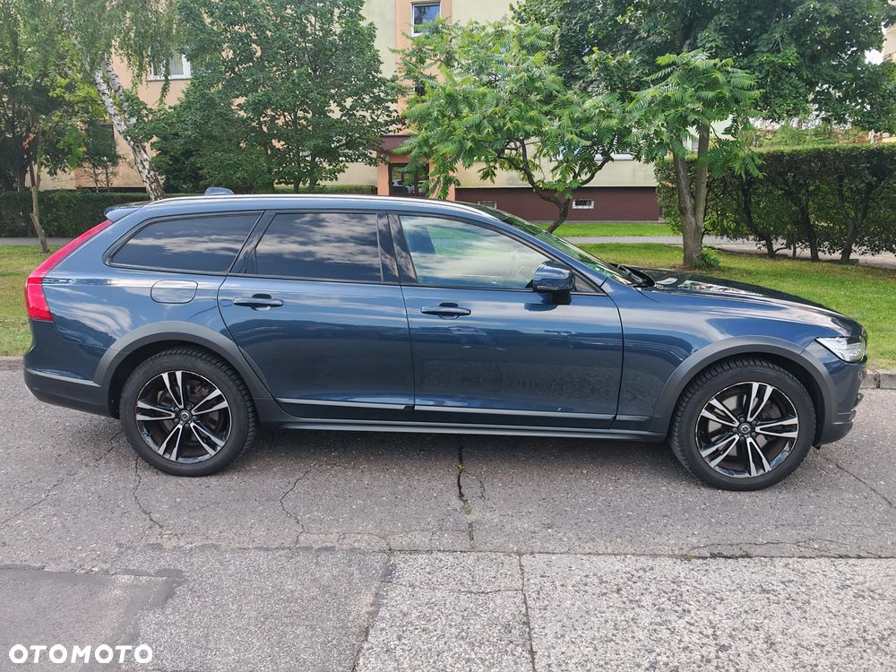 Volvo V90 Cross Country D5 SCR AWD - 4