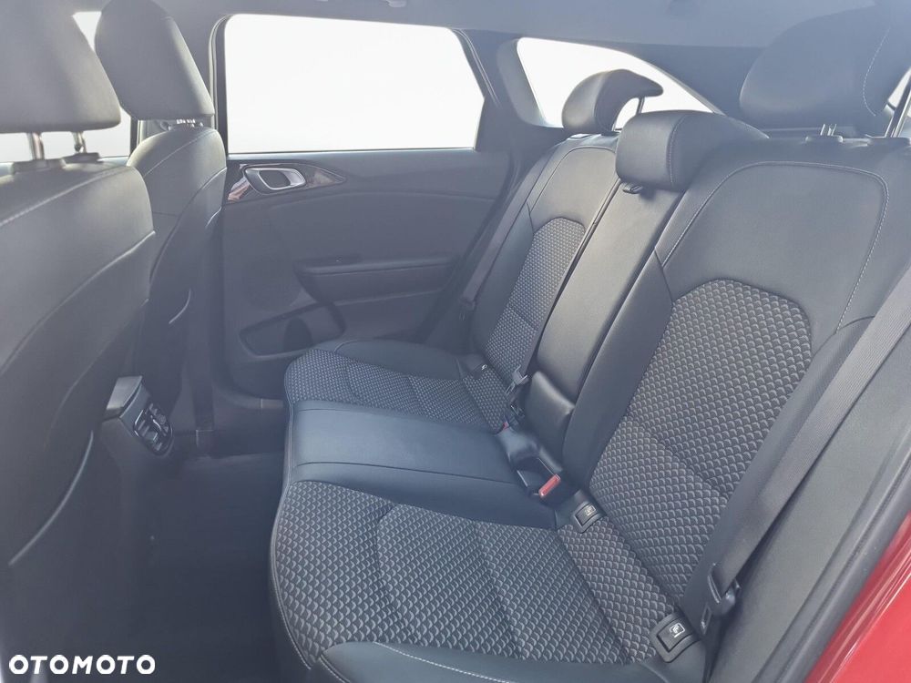 Kia Ceed 1.5 T-GDI Business Line - 31