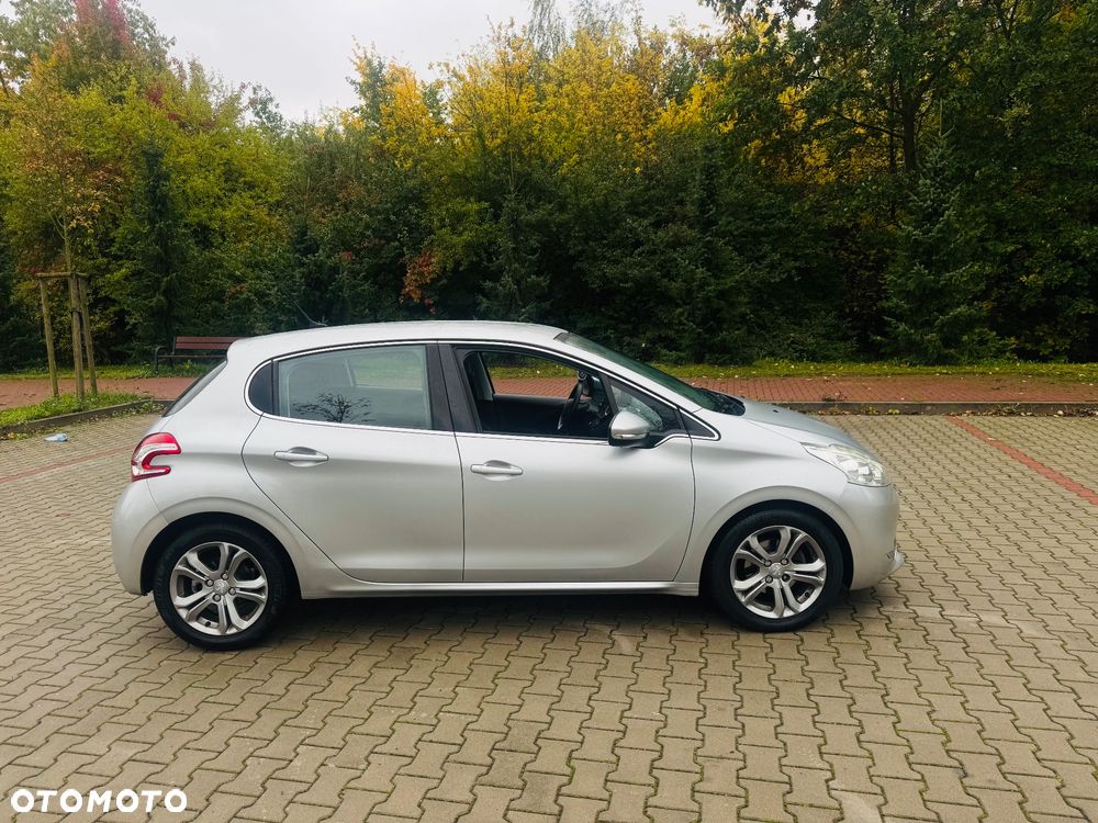 Peugeot 208 1.6 VTi Allure - 19