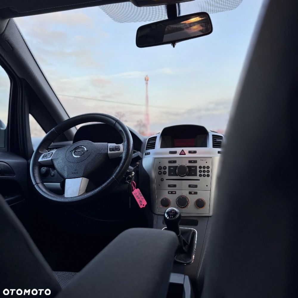 Opel Zafira - 23