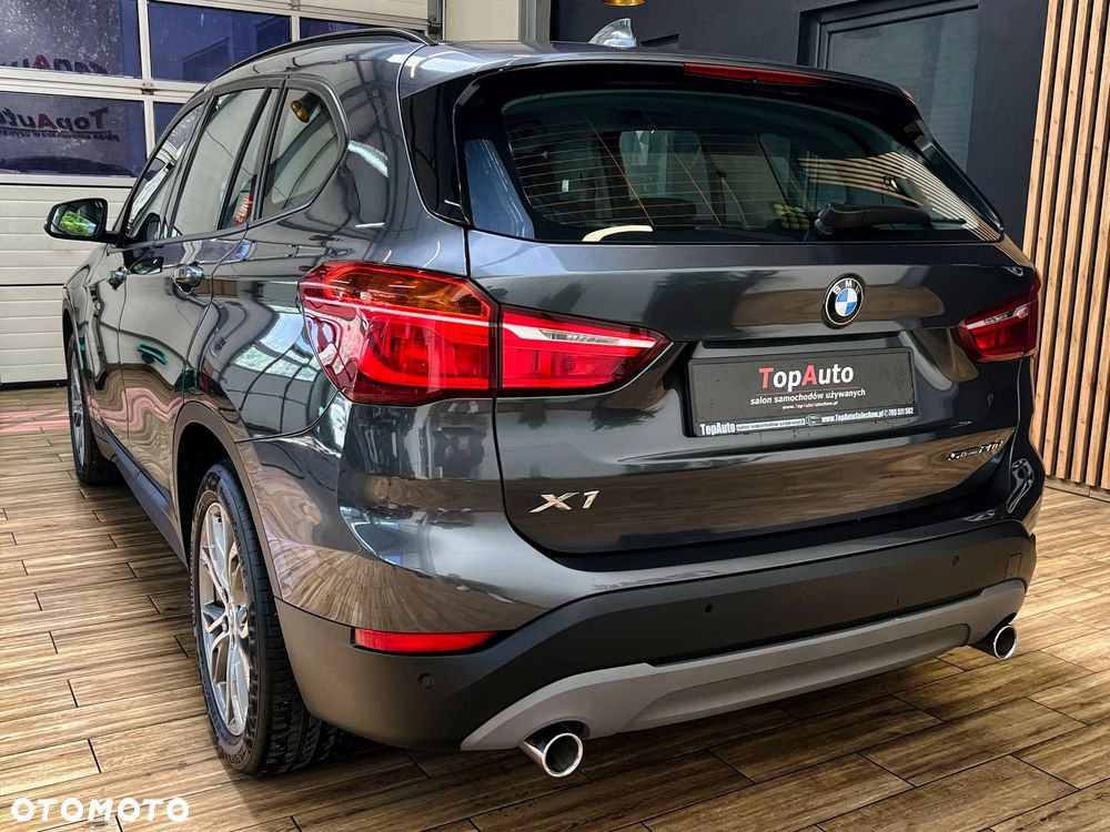 BMW X1 sDrive20d - 11