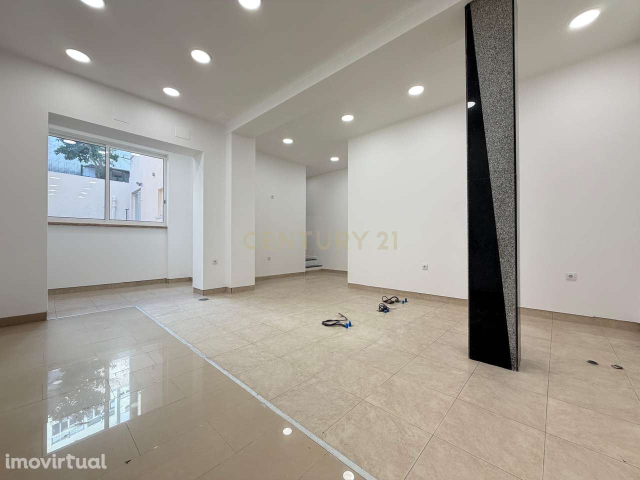 Loja totalmente renovada para Trespasse - Estrada de Benfica - Grande imagem: 3/14