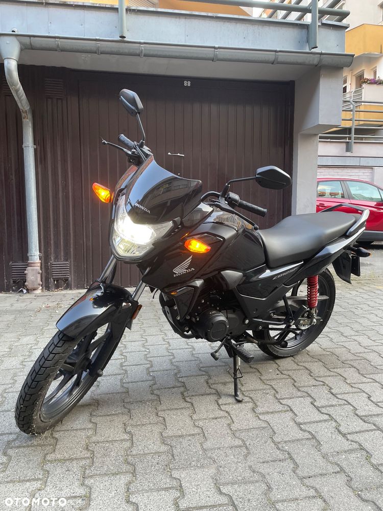 Honda CB - 1