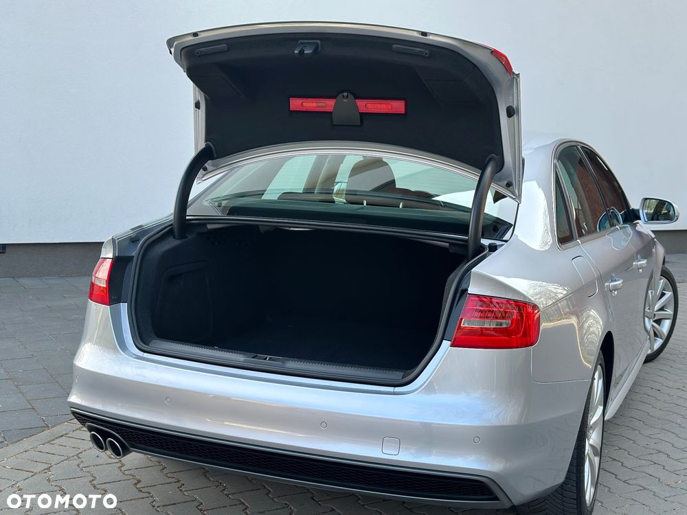 Audi A4 Limousine 2.0 TDI DPF clean diesel multitronic Ambiente - 16