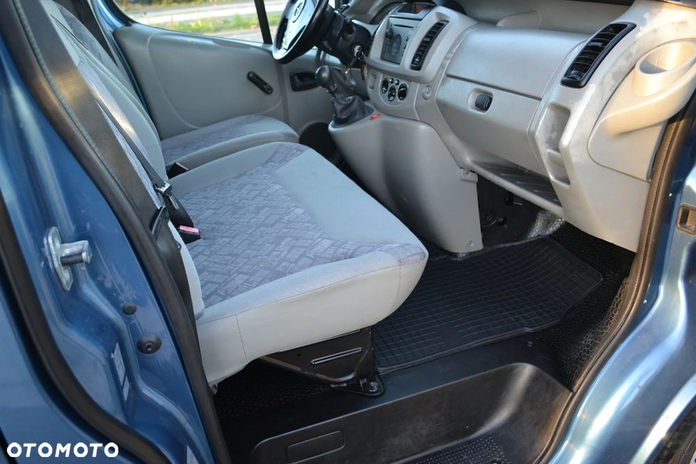 Opel Vivaro - 19