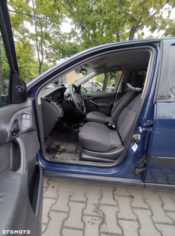 Ford Focus 1.6 Comfort - 9