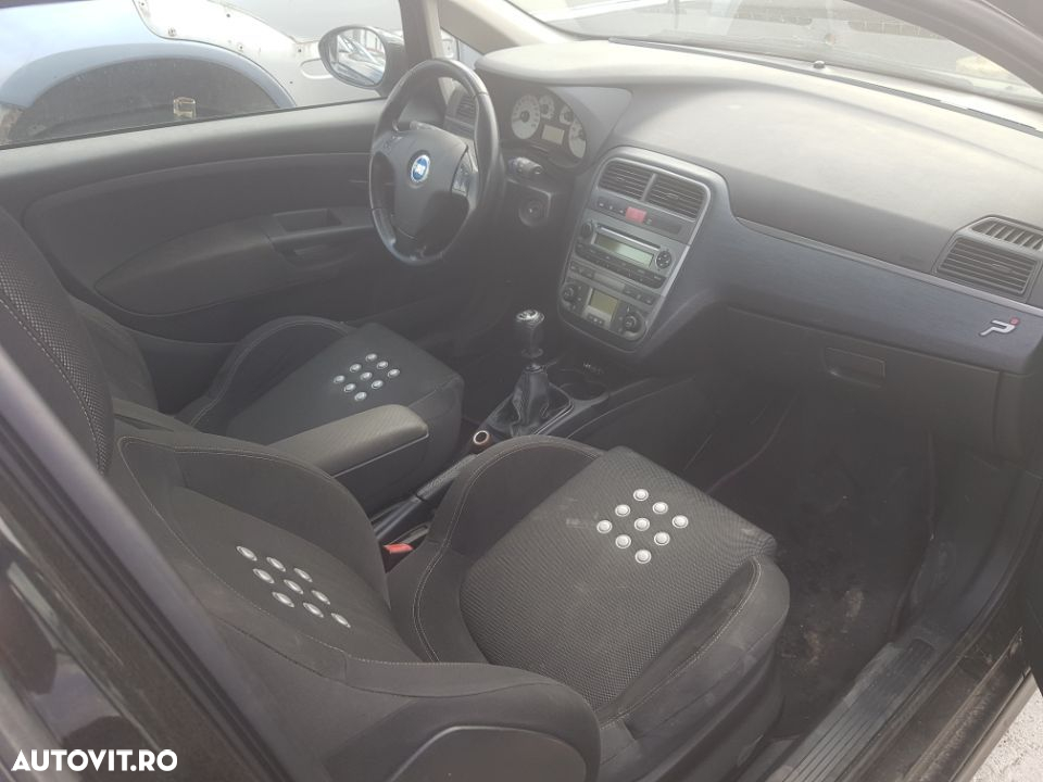 Dezmembrez  fiat grande punto sporting 1.4 16v 2007 - 4