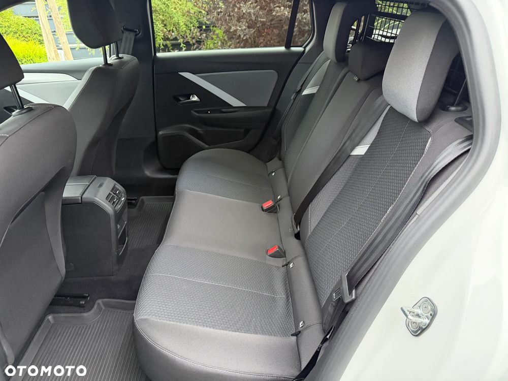 Opel Astra - 16
