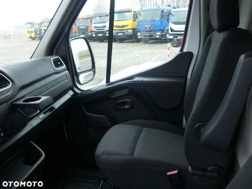 Renault MASTER / PODNOŚNIK KOSZOWY / ZWYŻKA 12M / - 26