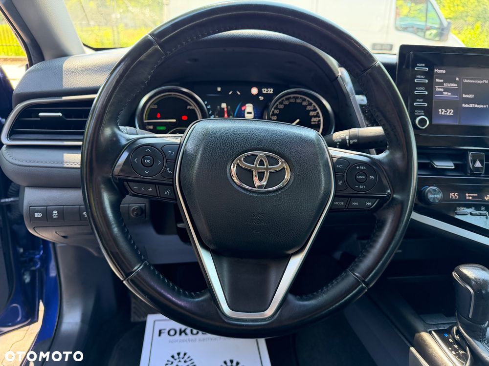 Toyota Camry 2.5 Hybrid Comfort CVT - 24
