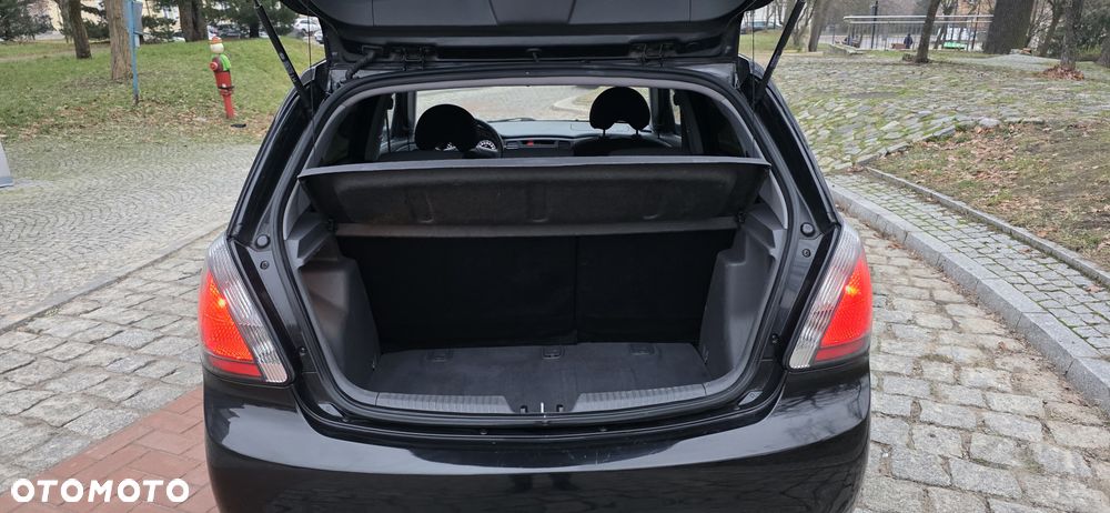 Kia Rio 1.4 Family + - 28