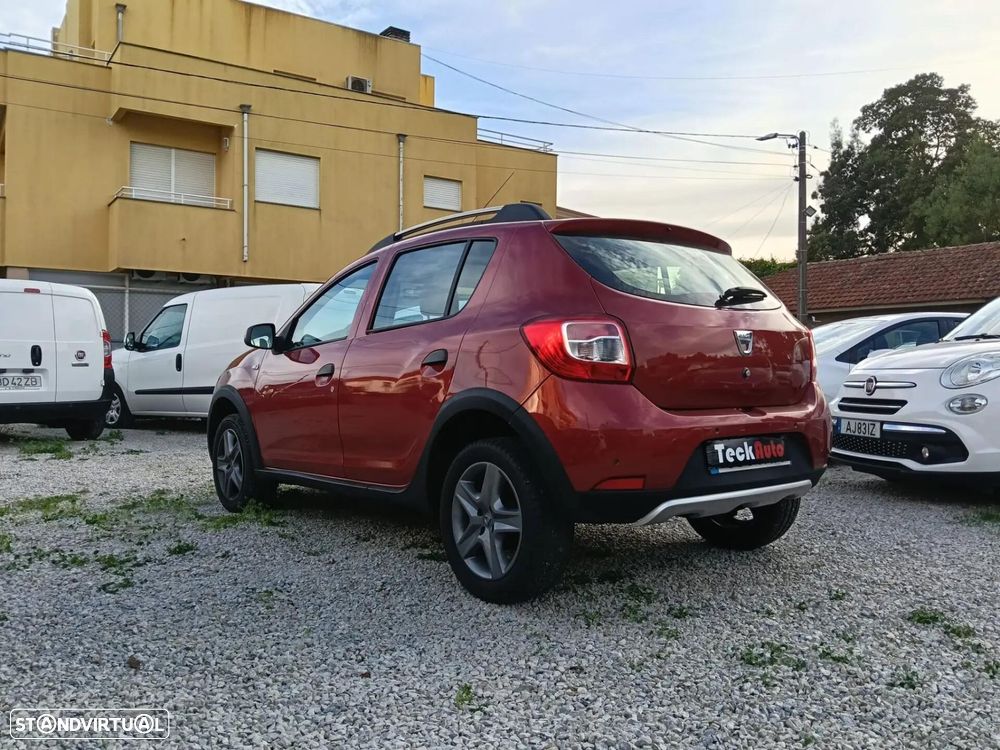 Dacia Sandero 1.5 dCi Stepway - 4