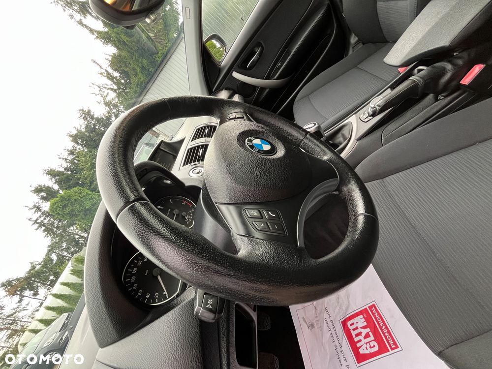 BMW Seria 1 - 33