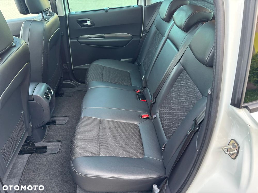 Peugeot 3008 1.6 HDi Active - 17