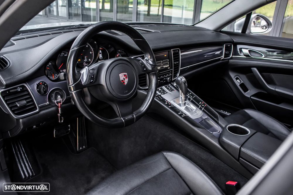 Porsche Panamera Platinum Edition - 30
