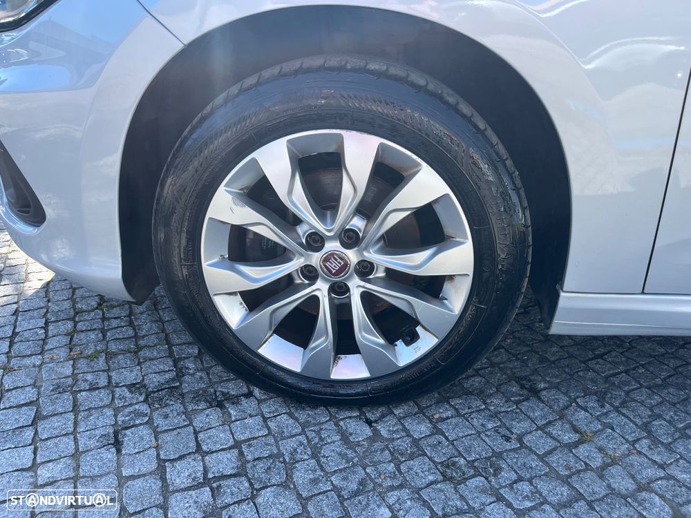 Fiat Tipo Station Wagon 1.3 M-Jet Lounge - 19