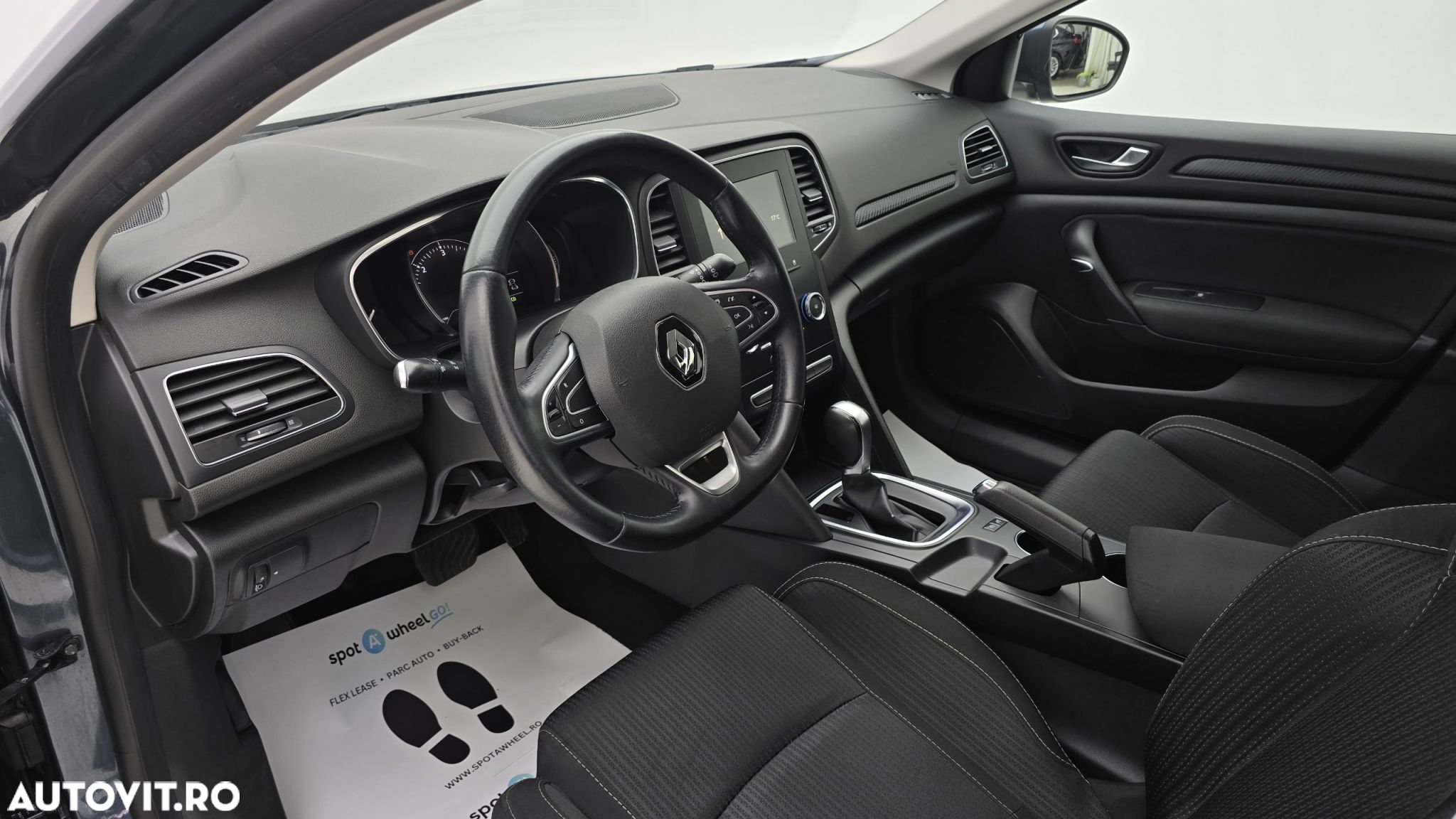Renault Megane ENERGY dCi EDC Zen - 13