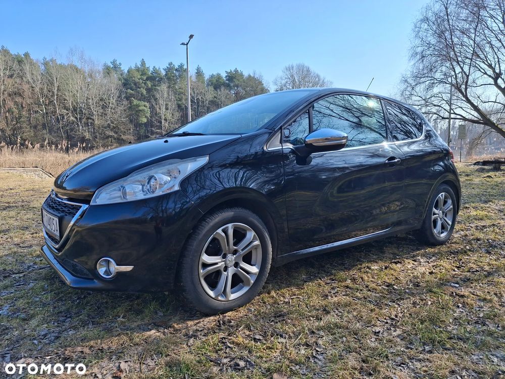 Peugeot 208 e-HDi 92 Stop&Start Allure - 13