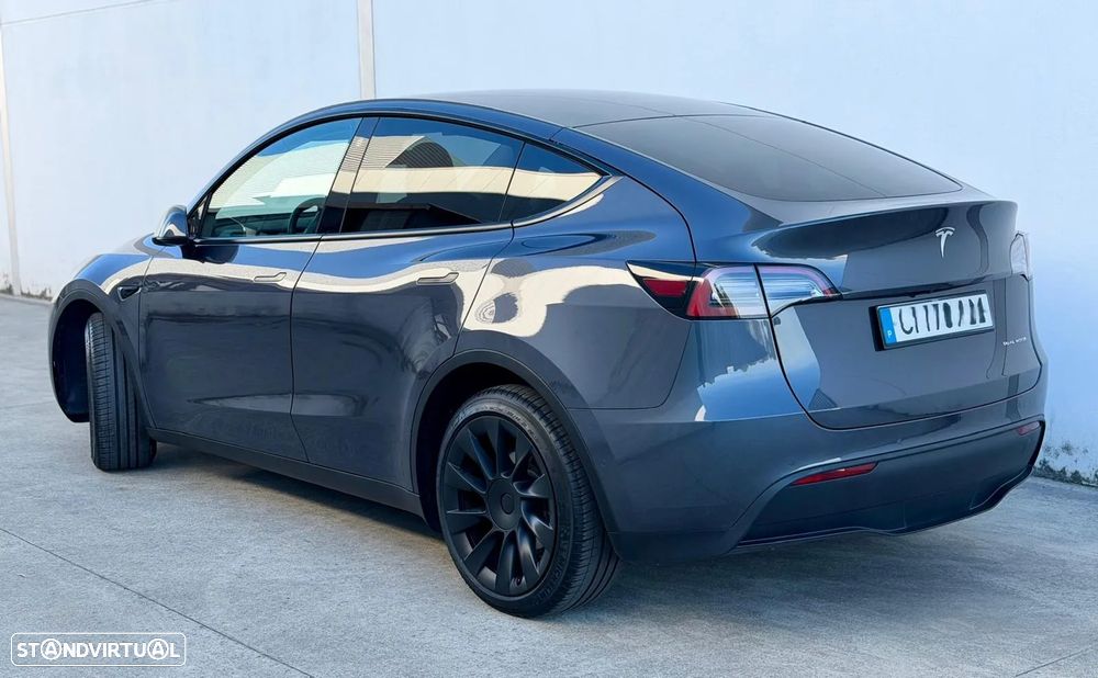 Tesla Model Y Long Range Dual Motor AWD - 10