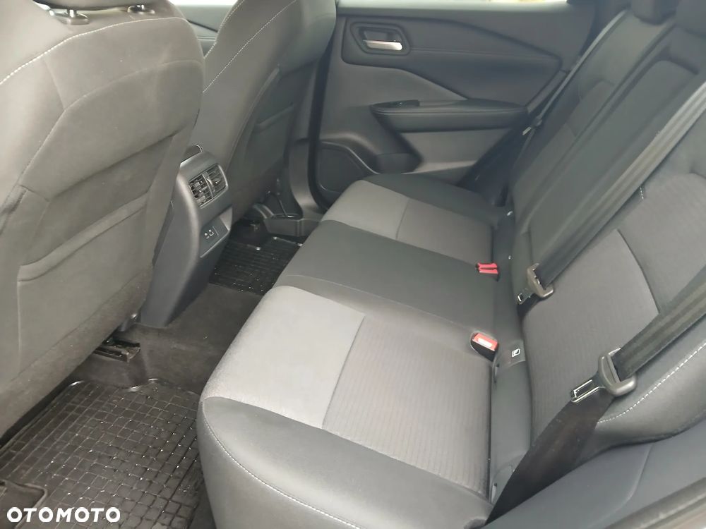 Nissan Qashqai 1.3 DIG-T N-Connecta EU6d - 6