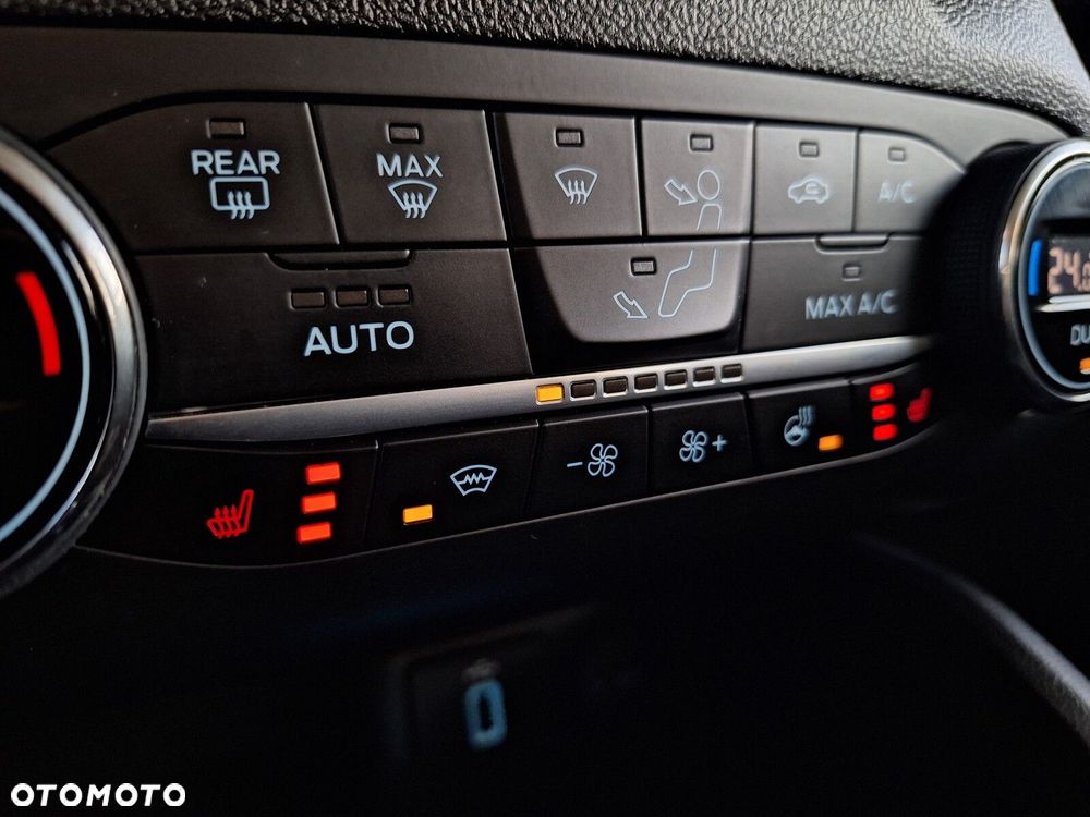 Ford Focus 1.0 EcoBoost Trend Edition - 27