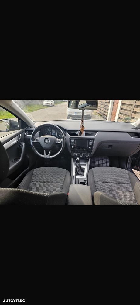 Skoda Octavia 1.6 TDI Ambiente - 6