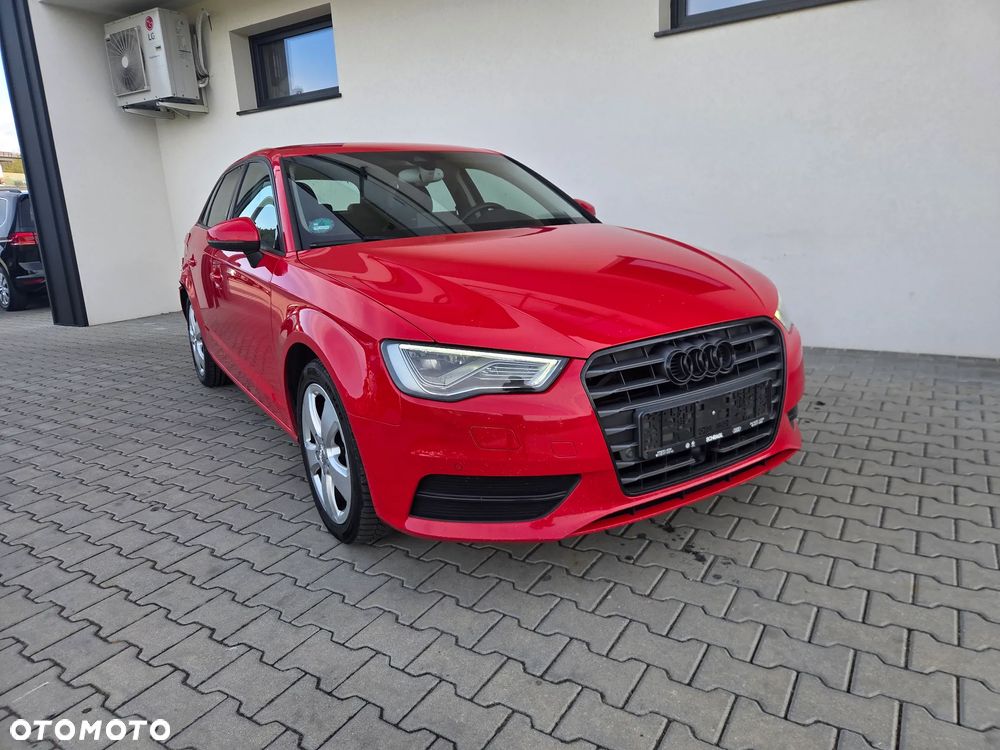 Audi A3 Sportback - 1