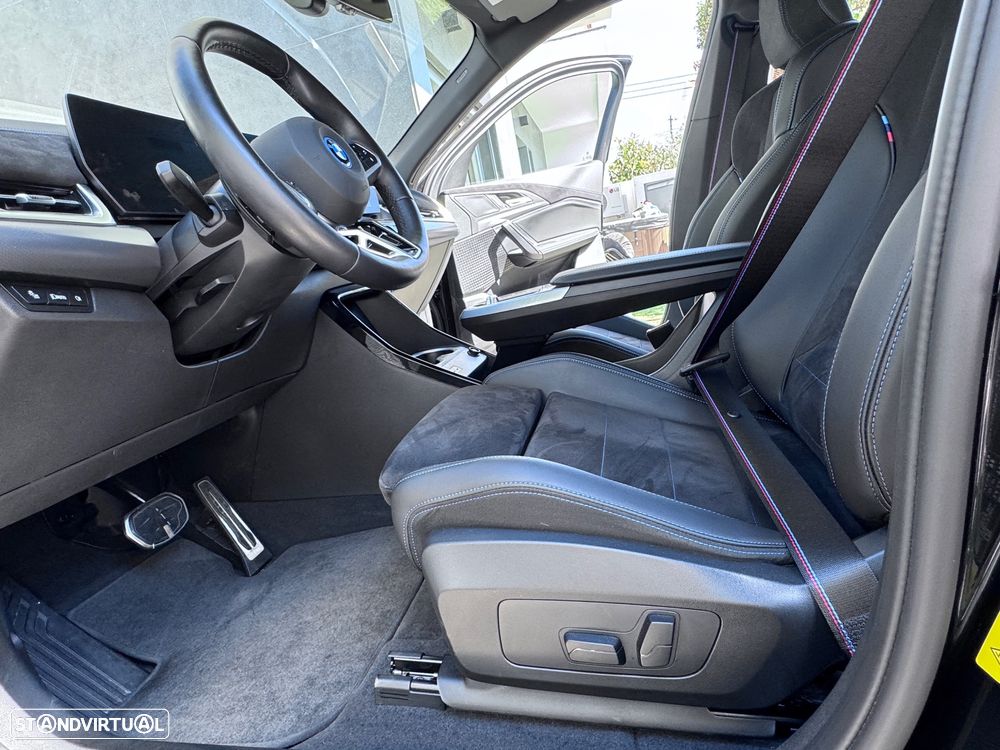BMW iX2 eDrive20 Pack Desportivo M Pro - 9