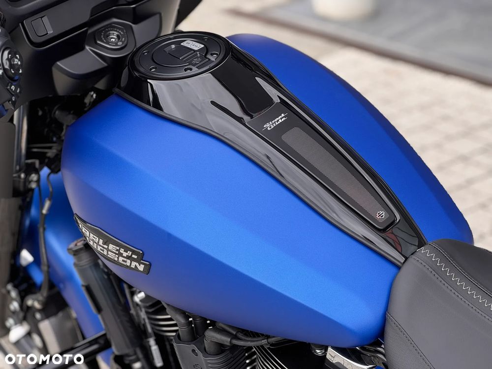 Harley-Davidson Touring Street Glide - 19