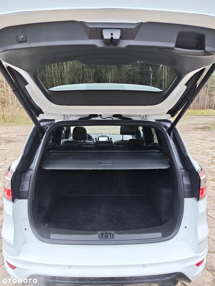 Ford Kuga - 23