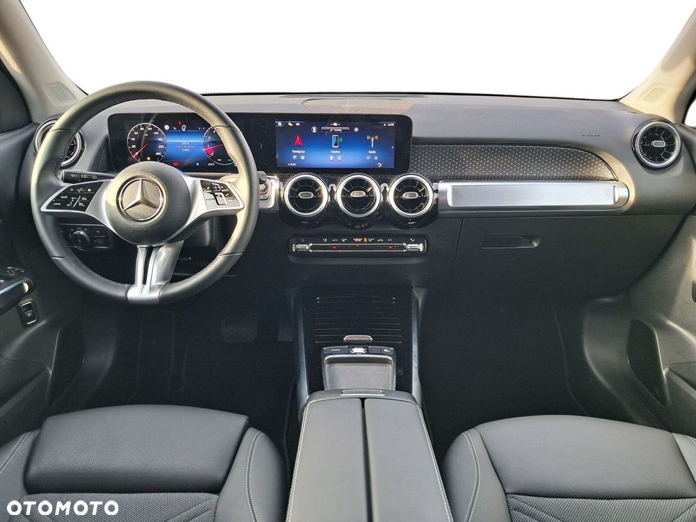 Mercedes-Benz GLB - 8