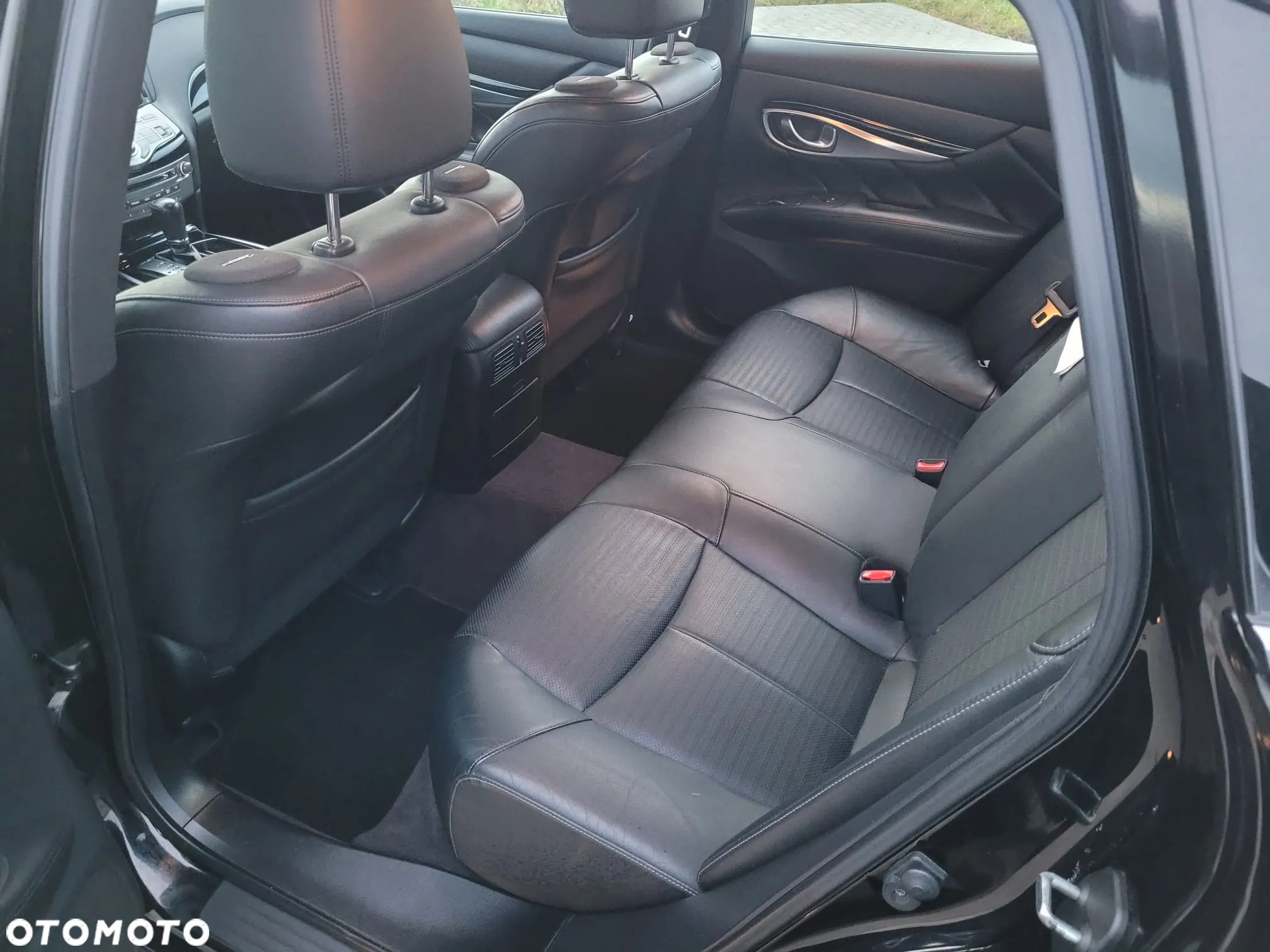 Infiniti M M37 S - 10