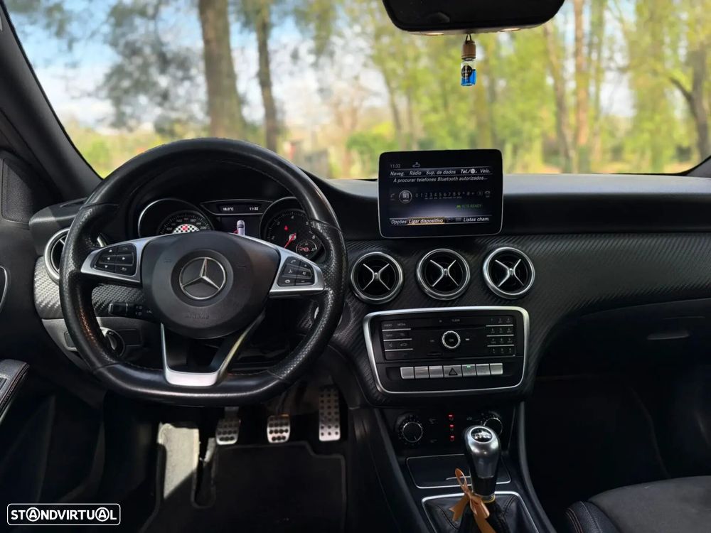 Mercedes-Benz A 180 d AMG Line - 13