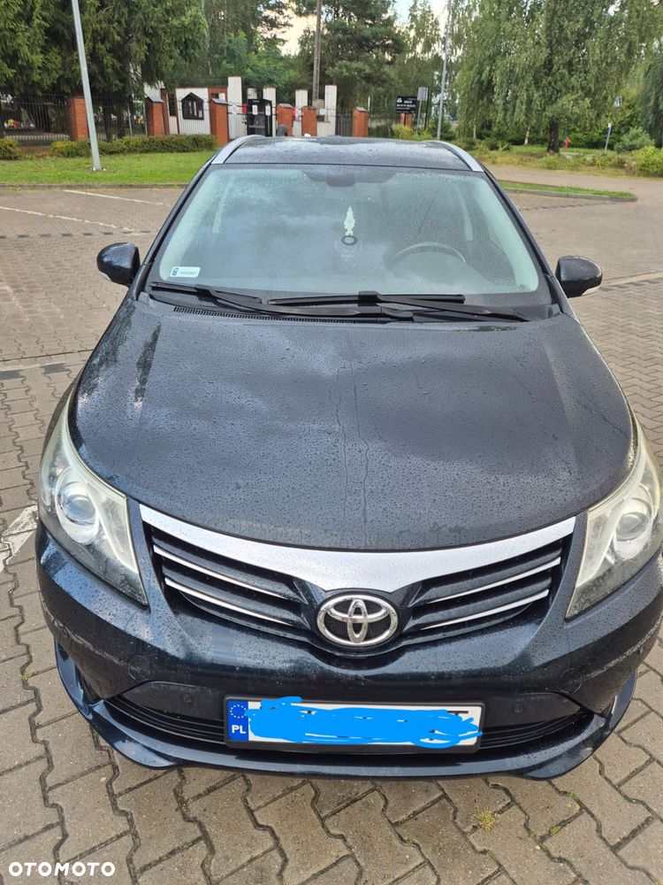 Toyota Avensis 2.0 D-4D Luna - 1