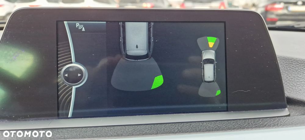 BMW Seria 3 318d DPF Edition Sport - 26