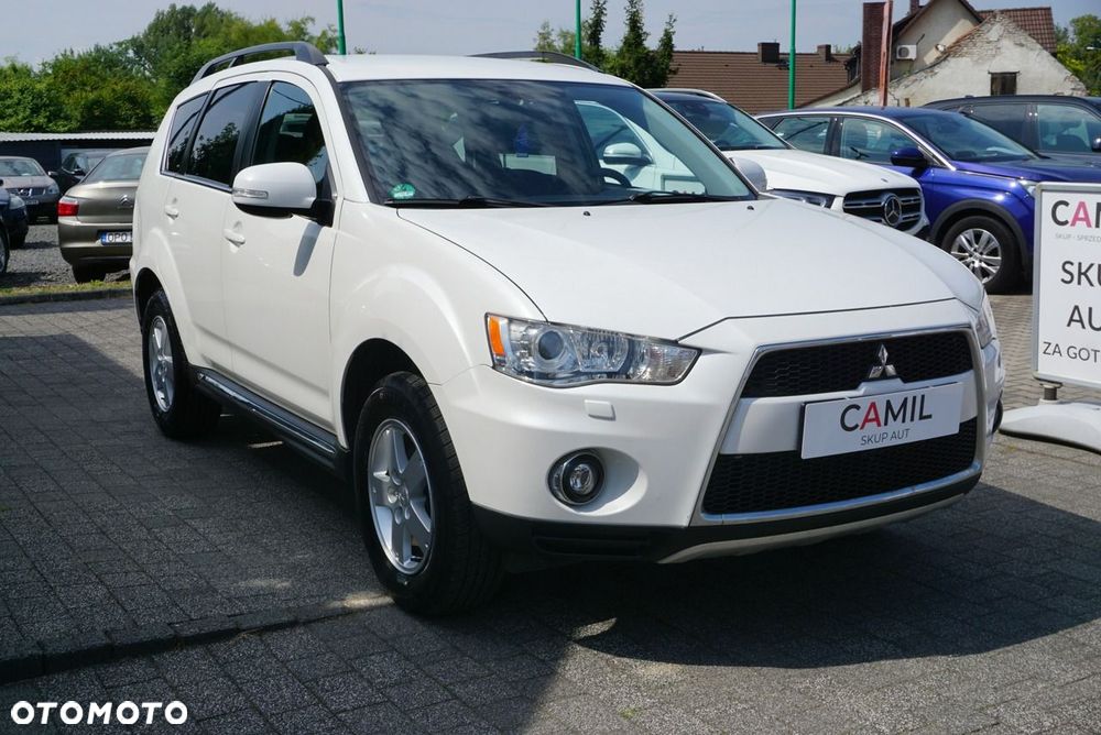 Mitsubishi Outlander - 3