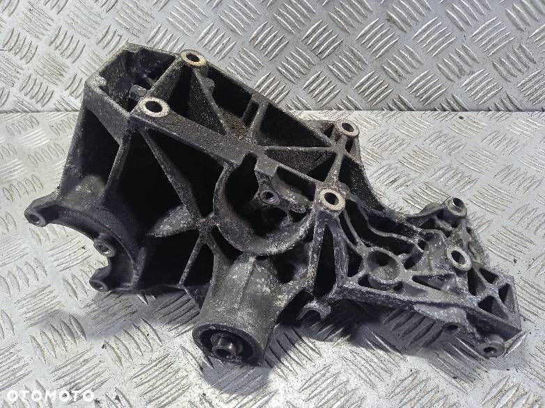 ŁAPA MOCOWANIA ALTERNATORA VOLKSWAGEN PASSAT B5 - 1