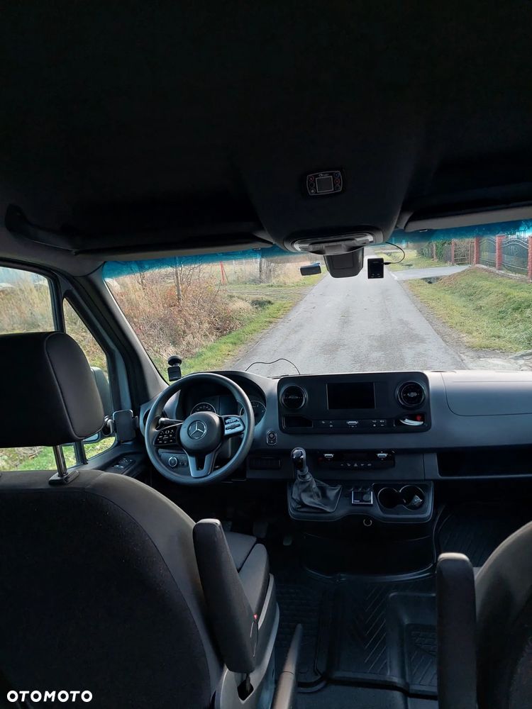 Mercedes-Benz Sprinter - 9