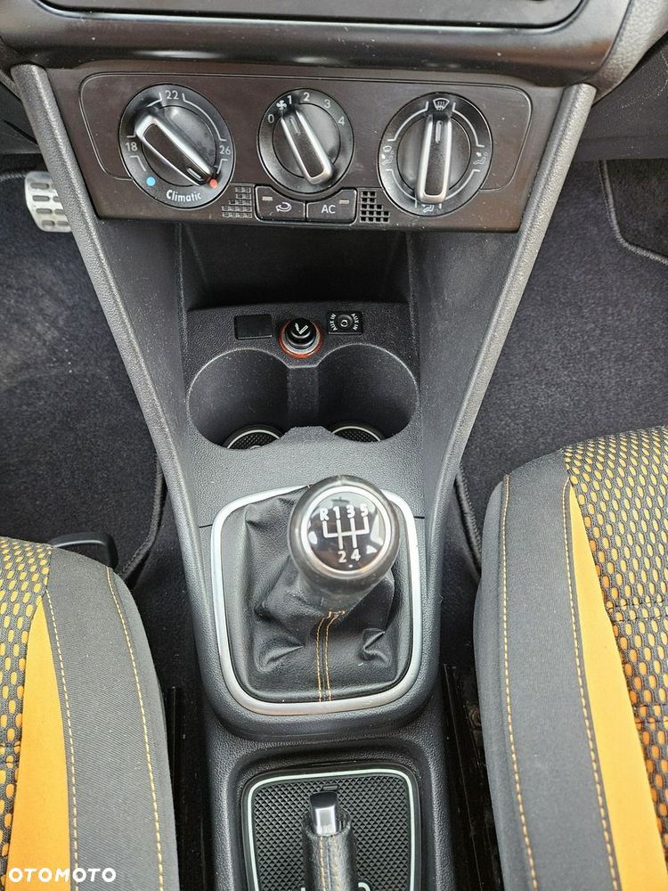 Volkswagen Polo Cross 1.4 16V - 17