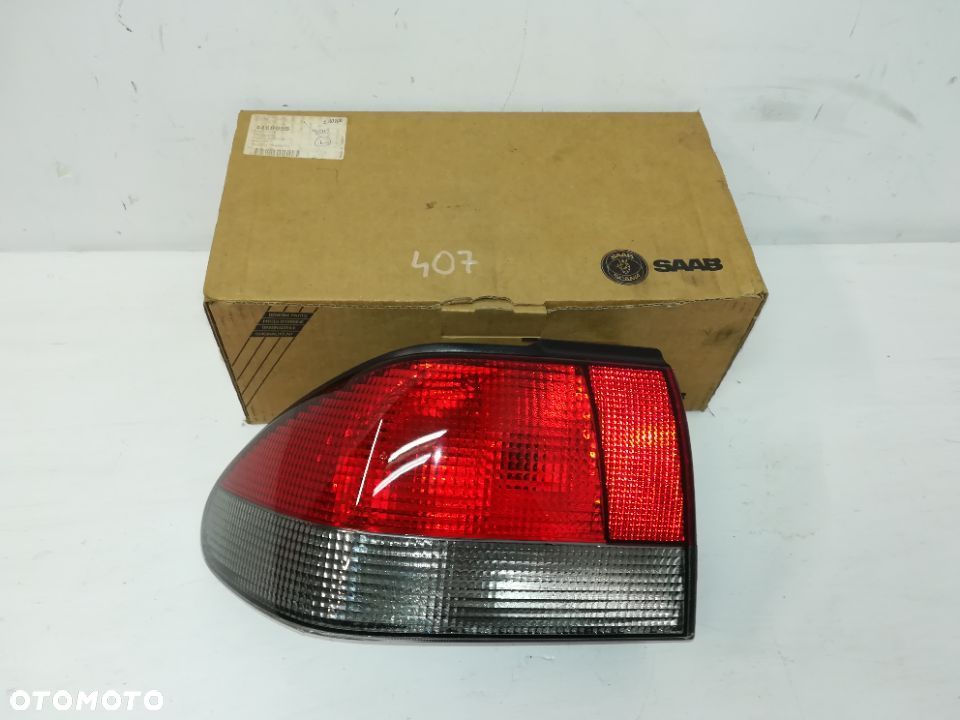 Saab 900 lampa lewa tył NOWA - 1